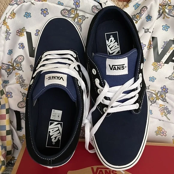 Vans Men’s Atwood
Retro Suede Dress Blues
VN000TUYLKZ Sneakers - Picture 12 of 16